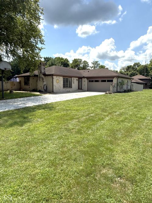 4303 Kings Ln, Plainfield, IN, 46168-8205 | Card Image