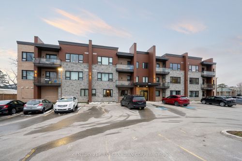 205-263 Butler St, Lucan, ON, N0M2J0 | Card Image
