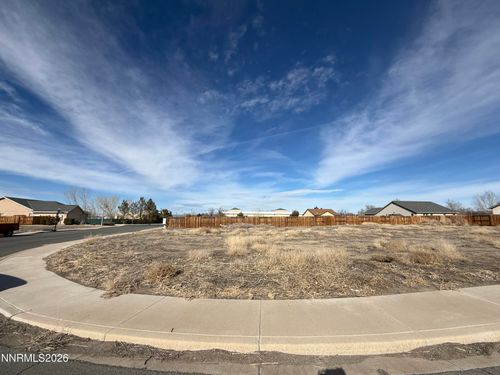315 Copper Pointe Cir, Yerington, NV, 89447-2664 | Card Image