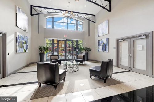 327-1021 N Garfield St, ARLINGTON, VA, 22201-2560 | Card Image