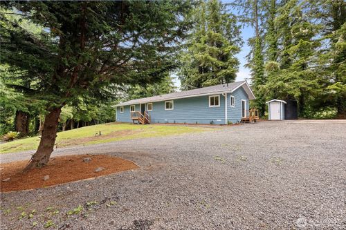 2693 State Route 101, Ilwaco, WA, 98624-9040 | Card Image