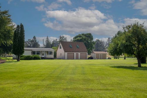3680 Ne Walnut Dr, Redmond, OR, 97756-8712 | Card Image