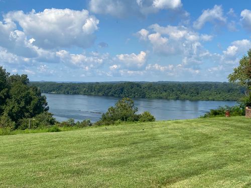 00011 Clear View Dr, Sheffield, AL, 35660 | Card Image