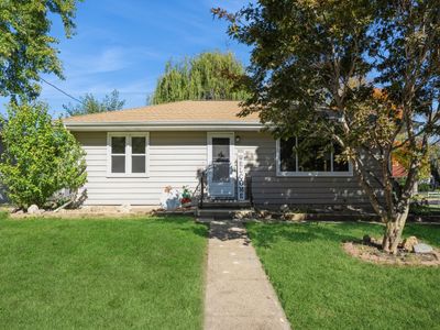 3901 Madison Avenue, Home with 3 bedrooms, 1 bathrooms and null parking in Des Moines IA | Image 3