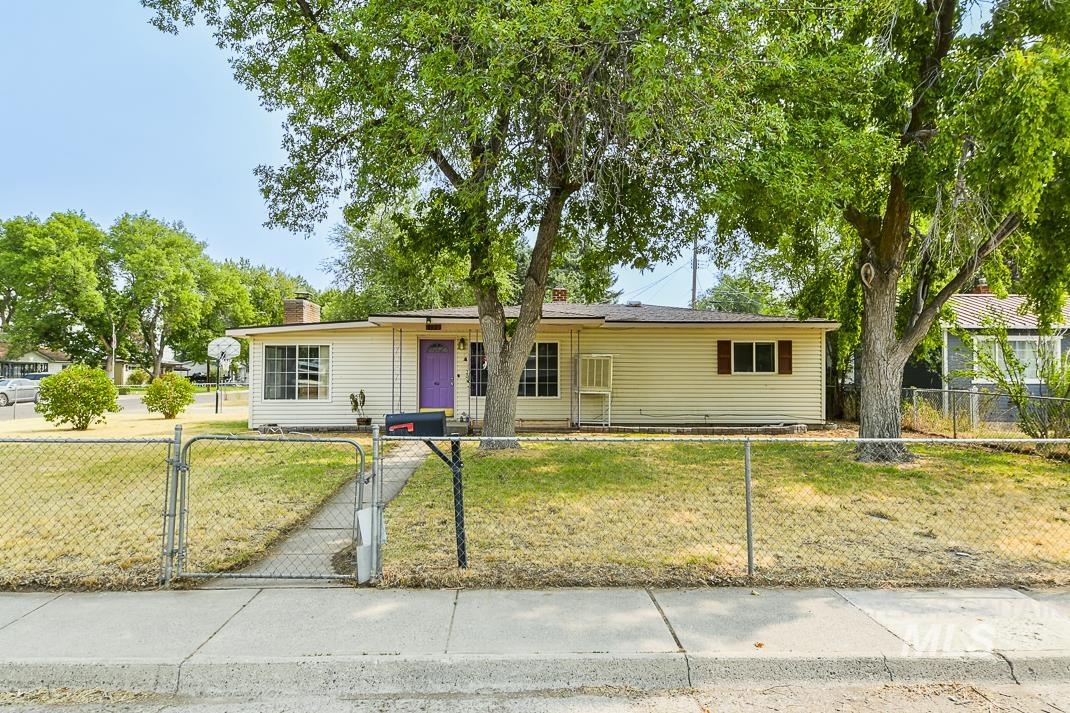 10th , Mountain Home, ID 83647