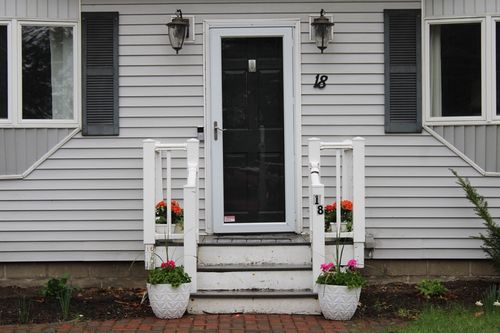 18 Knollwood Rd, Tewksbury, MA, 01876-2913 | Card Image