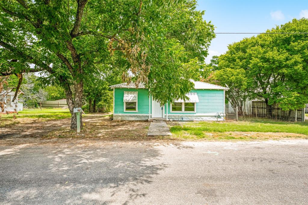 Clinton St, Stephenville, TX 76401