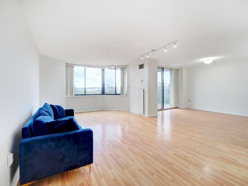625-625 Harmon Cove Tower, Secaucus, NJ, 07094-1733 | Card Image