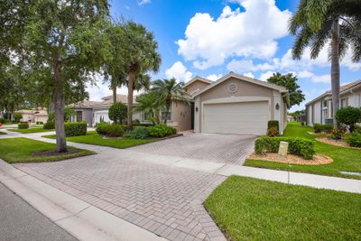 7804 Gold Lenox Cove, House other with 3 bedrooms, 2 bathrooms and null parking in Lake Worth FL | Image 2