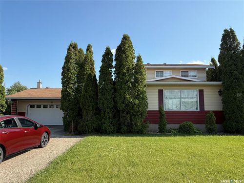 57 Eisenhower St, Redvers, SK, S0C | Card Image