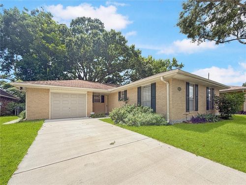 740 Deerfield Rd, Terrytown, LA, 70056-4487 | Card Image