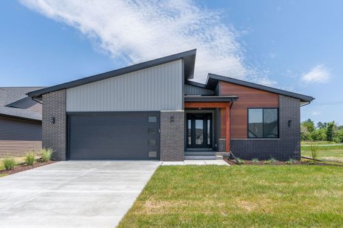 1413 Colonial Ct, Eldridge, IA, 52748 | Card Image