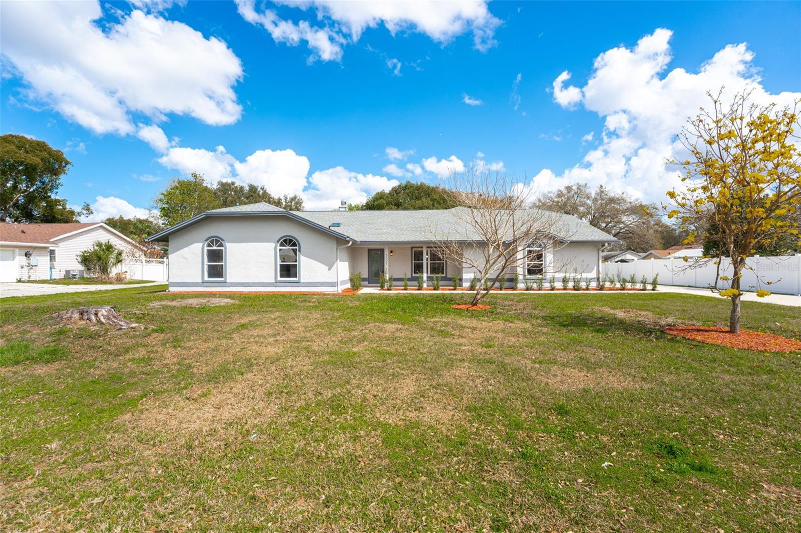 Residential in MOUNT DORA 2