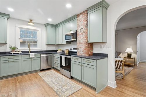 102 School Ln, Toano, VA, 23168-9061 | Card Image