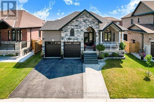 5 Wood Crescent, Essa (Angus), ON, L0M1B5 | Card Image
