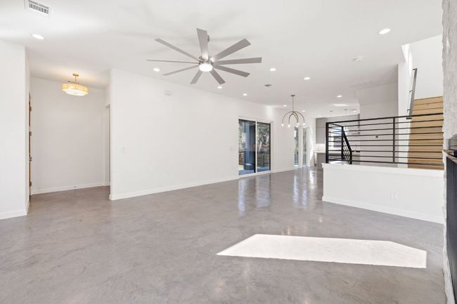 11009 4 Th St, House other with 3 bedrooms, 3 bathrooms and 4 parking in Jonestown TX | Image 7