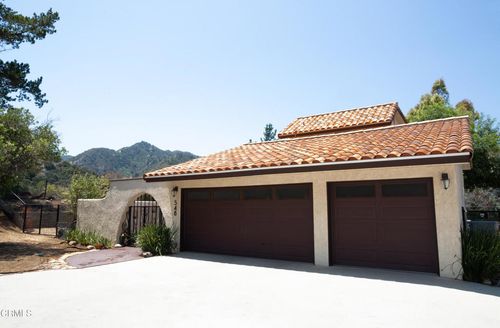 548 Live Oak Circle Dr, Calabasas, CA, 91302-2139 | Card Image