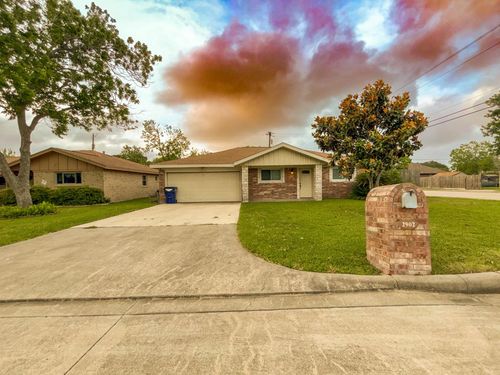 2902 19th Ave N, Texas City, TX, 77590-4908 | Card Image