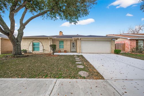 10006 Towne Tower Ln, Sugar Land, TX, 77498-1651 | Card Image