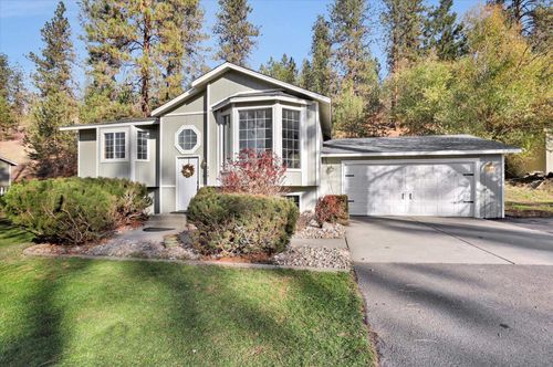 129 E Wynot Dr, Nine Mile Falls, WA, 99026-9313 | Card Image