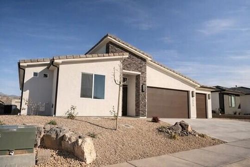 727 N 2760 W, Hurricane, UT, 84737-3740 | Card Image