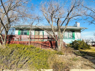 412 Main St, House other with 3 bedrooms, 1 bathrooms and 2 parking in Oyen AB | Image 2