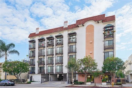 apt-206-11162 Camarillo St, West Toluca Lake, CA, 91602-3522 | Card Image