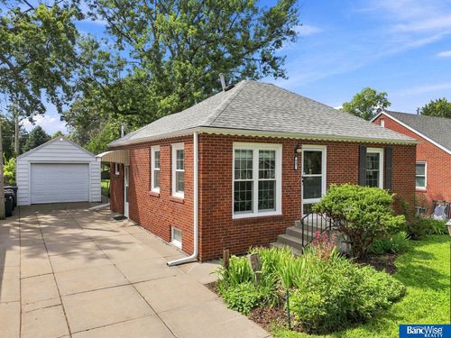 647 Washington Street, Lincoln, NE, 68502 | Card Image