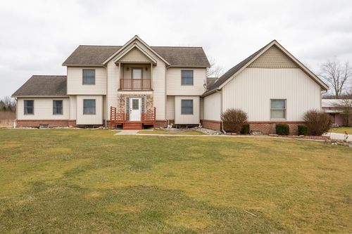 60650 Frost Rd, Lenox, MI, 48048-2331 | Card Image