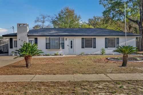 420 Paradise Rd, Niceville, FL, 32578-3268 | Card Image