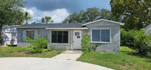 811 40th Ave Ne, SAINT PETERSBURG, FL, 33703-5926 | Card Image