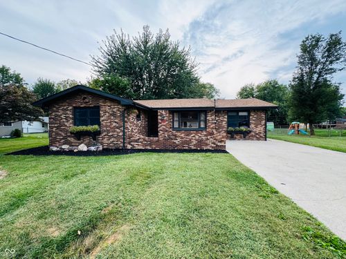 6905 Hendricks St, Anderson, IN, 46013-3607 | Card Image