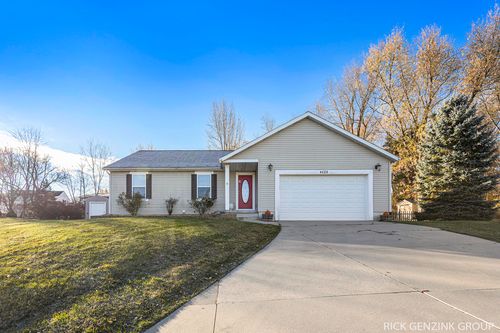 4528 Grand Ridge Ct, Wyoming, MI, 49418-8337 | Card Image