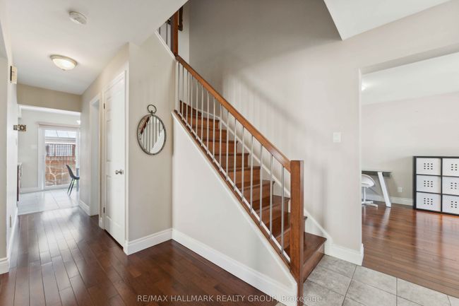 1426 Larkhaven Cres, House other with 3 bedrooms, 4 bathrooms and 4 parking in Orleans ON | Image 4