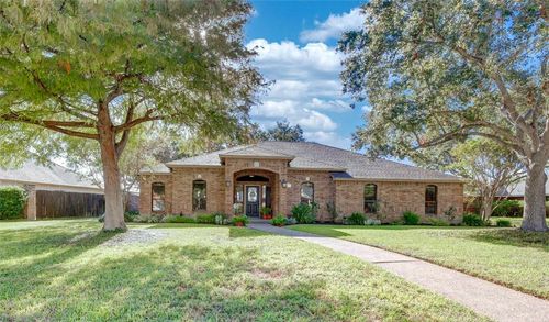 2802 Chapel View Dr, Corpus Christi, TX, 78414-3412 | Card Image