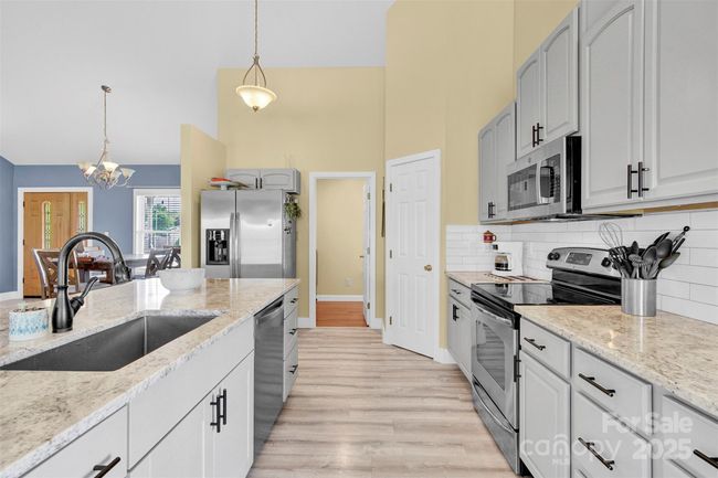 Kitchen | Image 7