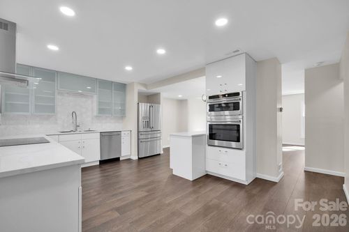 8308 Knights Bridge Rd, Charlotte, NC, 28210-5754 | Card Image