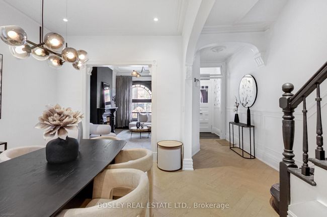 282 Crawford St, House attached with 5 bedrooms, 4 bathrooms and 1 parking in Toronto ON | Image 9