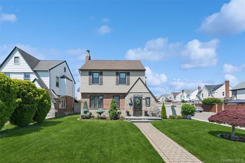 2402 169th St, Whitestone, NY, 11357-4117 | Card Image