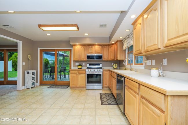 175 State Route 34, House other with 3 bedrooms, 3 bathrooms and null parking in Holmdel NJ | Image 10