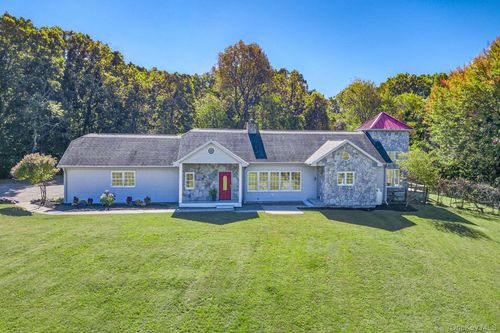 160 Starbarrack Rd, Red Hook, NY, 12571-2251 | Card Image