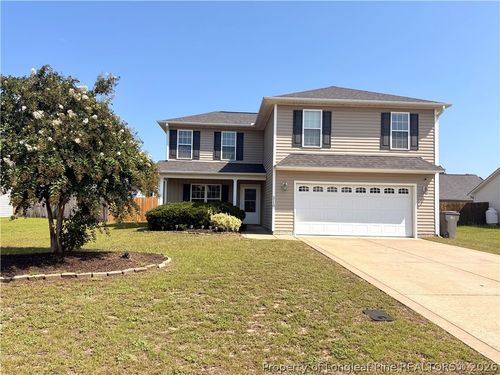 2110 Queen Elizabeth Ln, Hope Mills, NC, 28348-8111 | Card Image