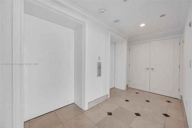 8B - 10101 Collins Ave, Condo with 2 bedrooms, 3 bathrooms and null parking in Bal Harbour FL | Image 4