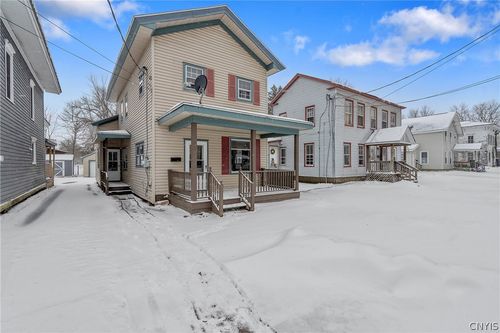 25 Park St, Pulaski, NY, 13142-4420 | Card Image