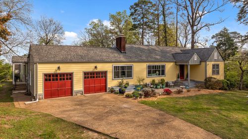 204 Hilltop Dr, Chattanooga, TN, 37411-4510 | Card Image