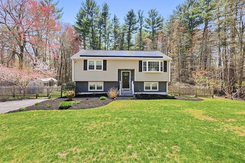 96 Augsburg Dr, Attleboro, MA, 02703-5420 | Card Image