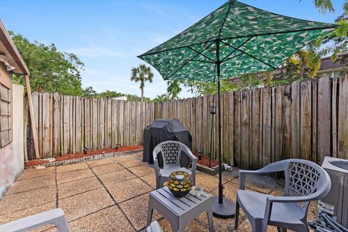 11c-3320 Simms St, Hollywood, FL, 33021-3106 | Card Image