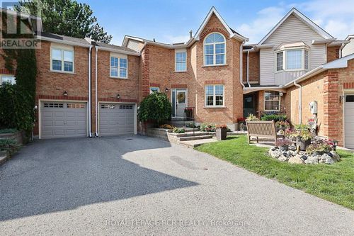 411 Butler Court, Aurora (Aurora Village), ON, L4G6G8 | Card Image