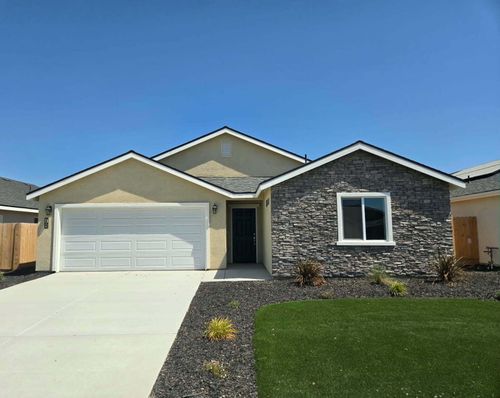 7122 W Wren Ave, Visalia, CA, 93291 | Card Image