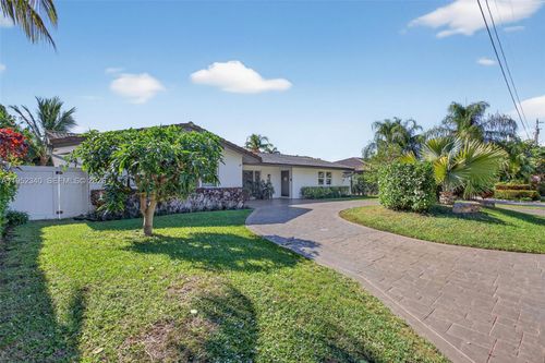 2910 Ne 52nd St, Fort Lauderdale, FL, 33308-3403 | Card Image